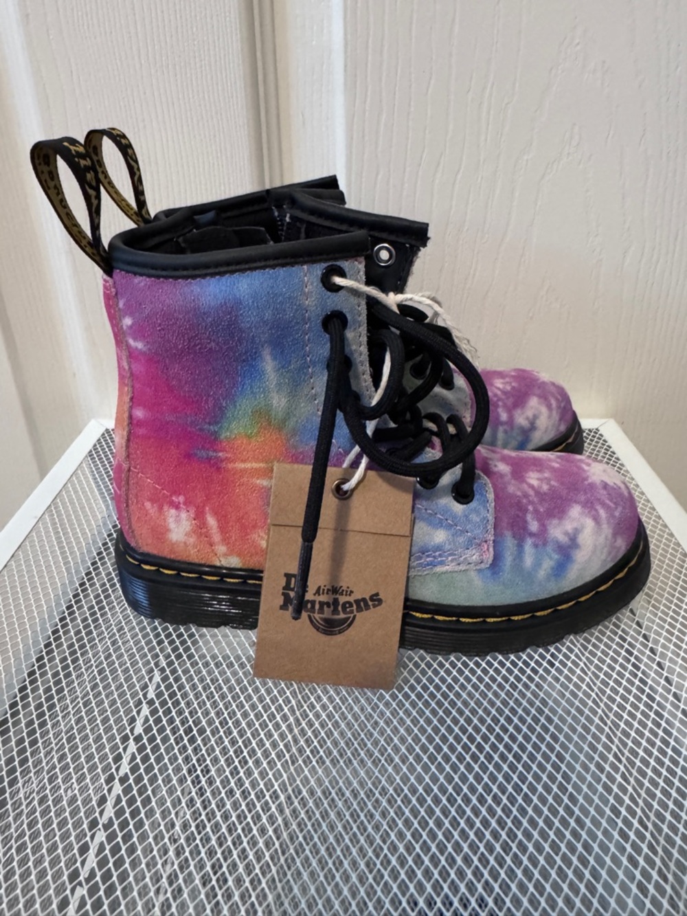 Dr. Martens Kids Tie-Dye Boots - Purple, Pink, Blue Sz 11 - Picture 4 of 6